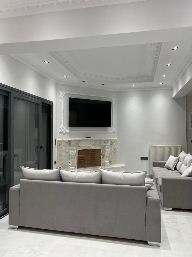 לוטראקי Kontis' Deluxe Furnished Apartment מראה חיצוני תמונה