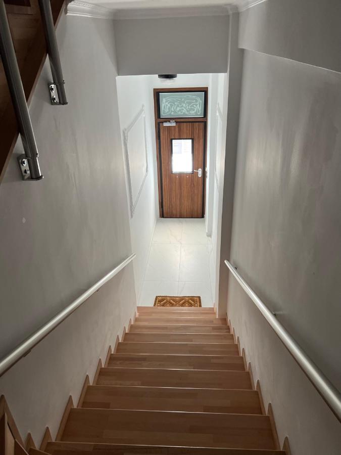 לוטראקי Kontis' Deluxe Furnished Apartment מראה חיצוני תמונה