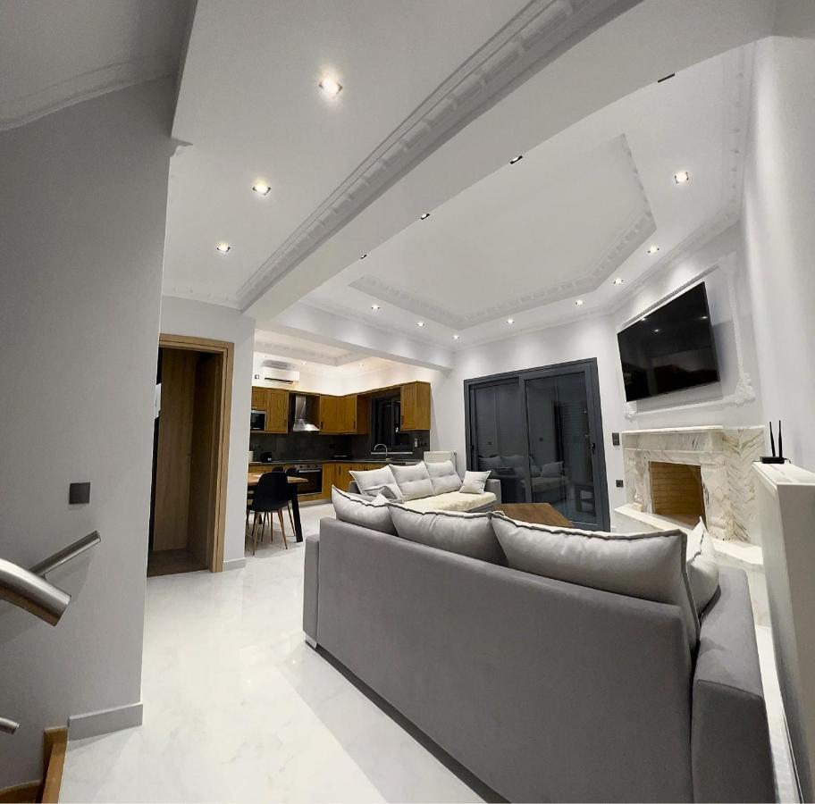 לוטראקי Kontis' Deluxe Furnished Apartment מראה חיצוני תמונה