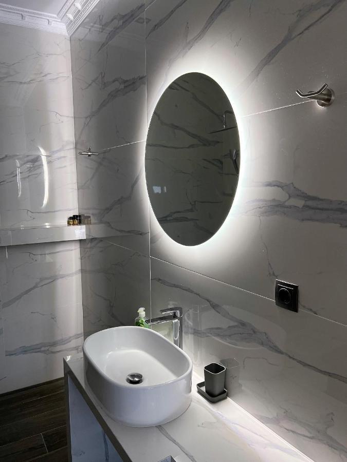 לוטראקי Kontis' Deluxe Furnished Apartment מראה חיצוני תמונה