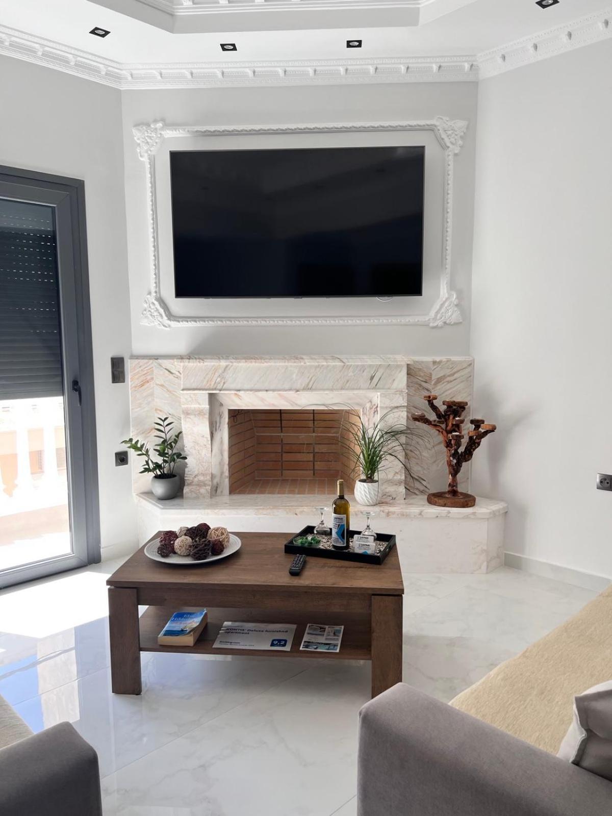 לוטראקי Kontis' Deluxe Furnished Apartment מראה חיצוני תמונה