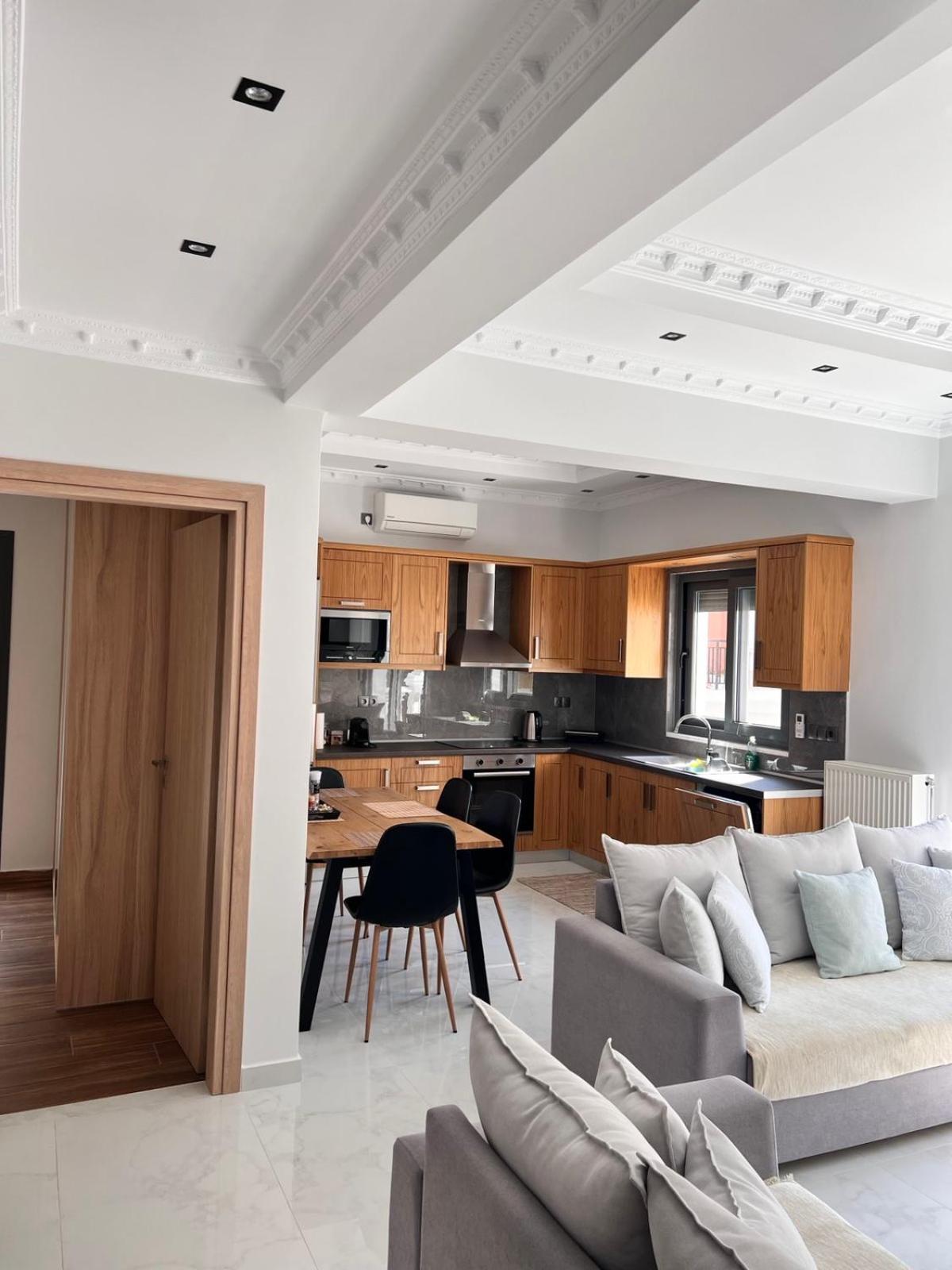 לוטראקי Kontis' Deluxe Furnished Apartment מראה חיצוני תמונה