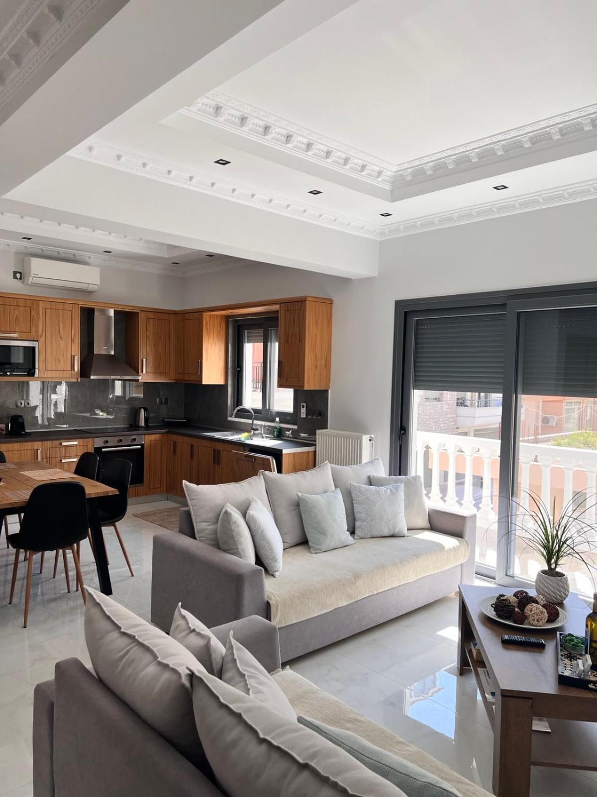 לוטראקי Kontis' Deluxe Furnished Apartment מראה חיצוני תמונה