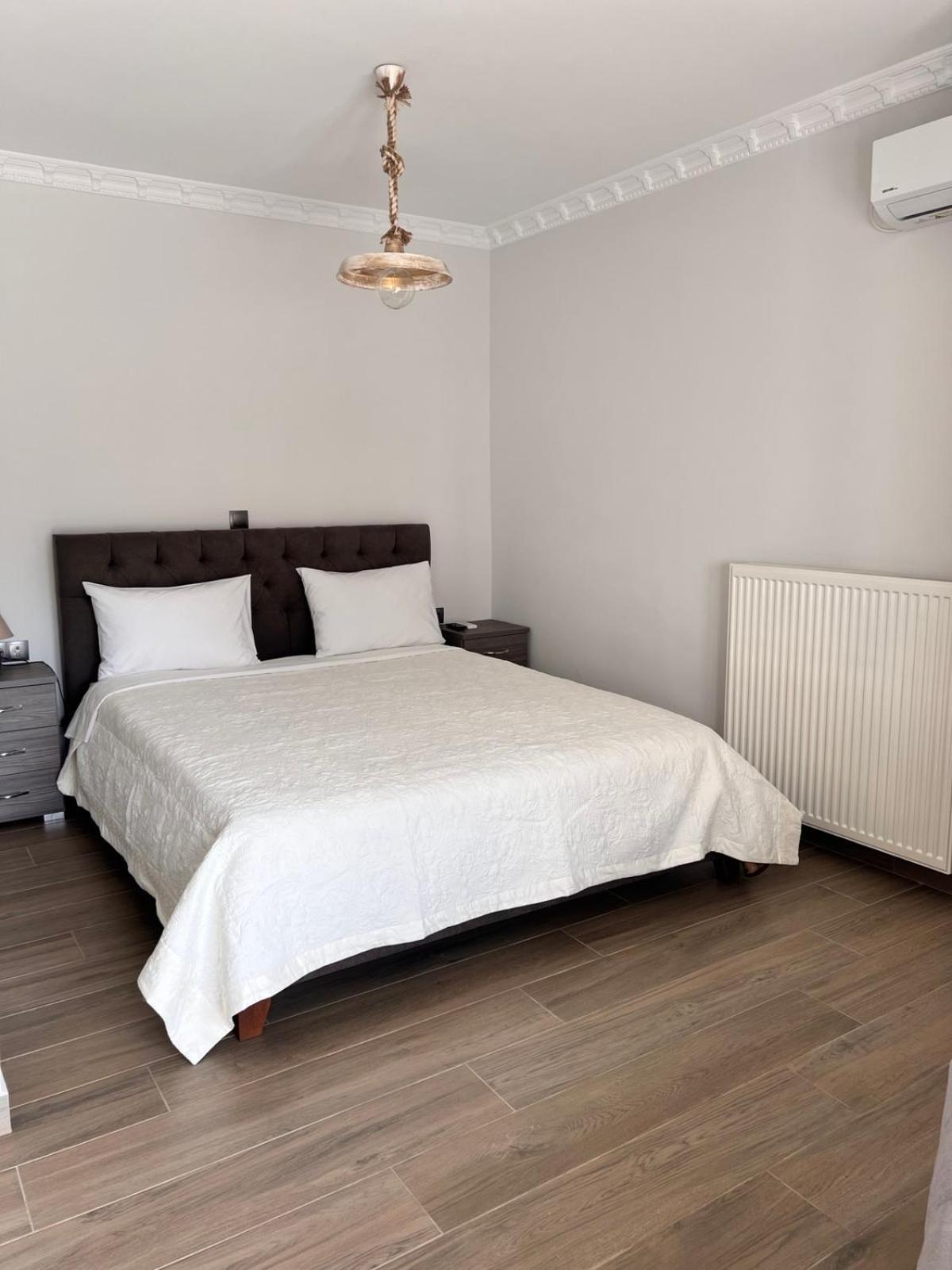 לוטראקי Kontis' Deluxe Furnished Apartment מראה חיצוני תמונה