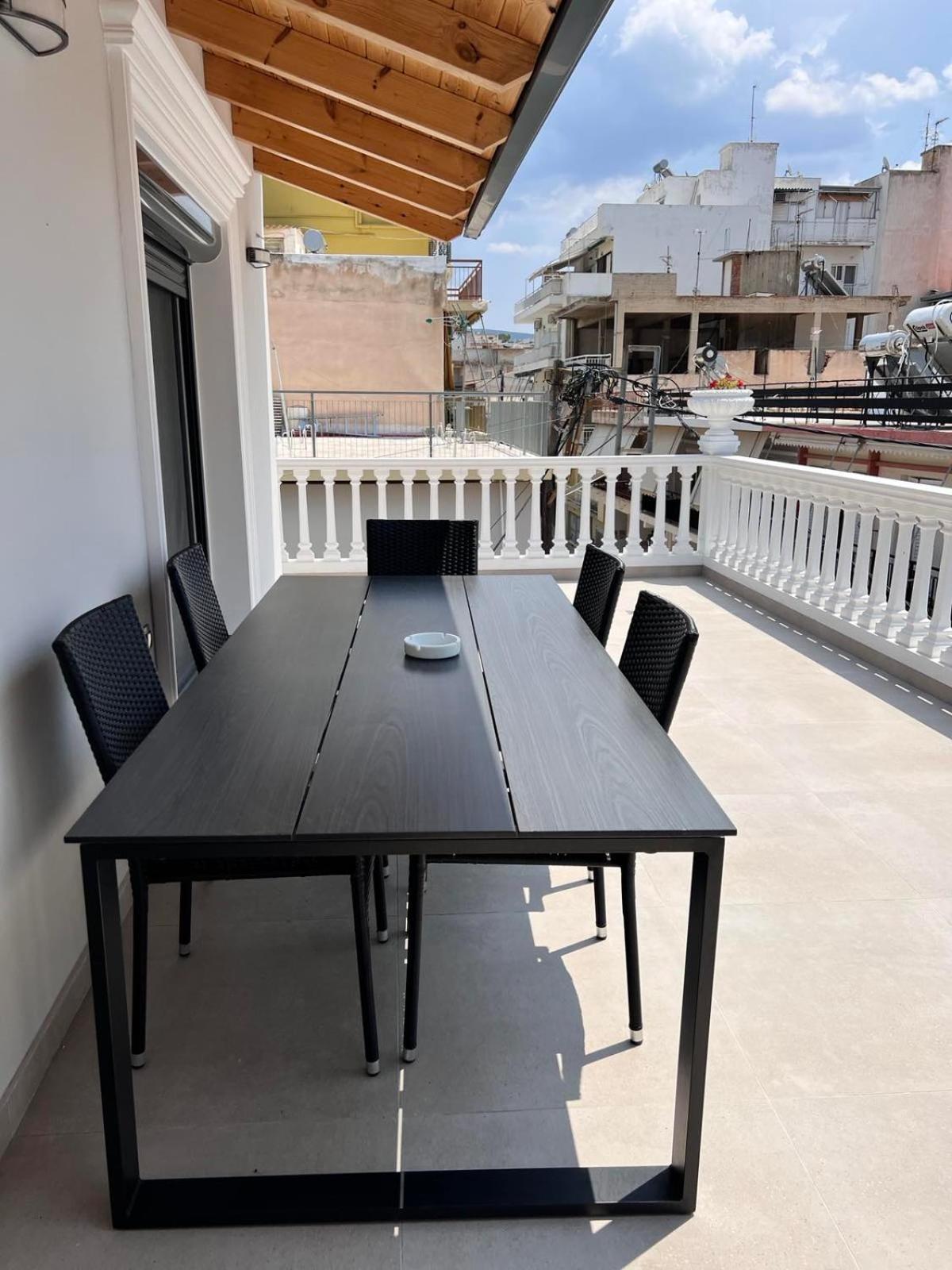 לוטראקי Kontis' Deluxe Furnished Apartment מראה חיצוני תמונה
