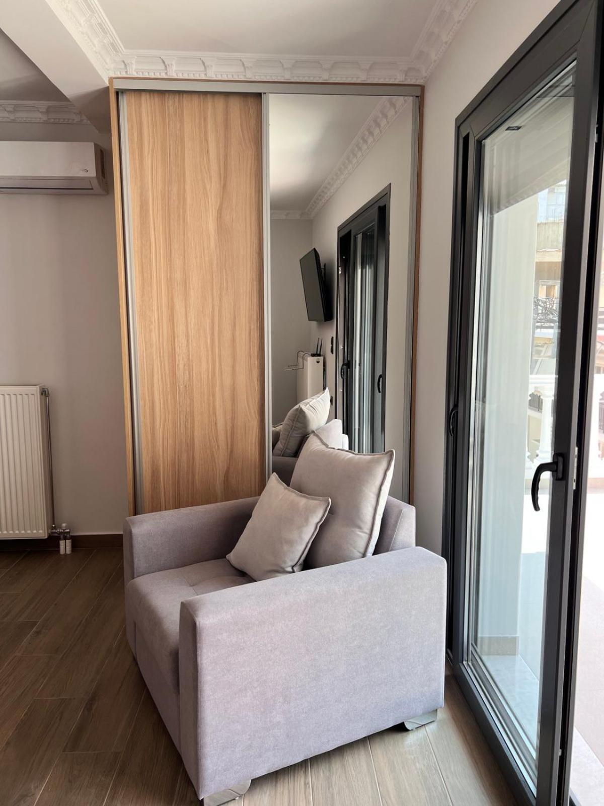 לוטראקי Kontis' Deluxe Furnished Apartment מראה חיצוני תמונה